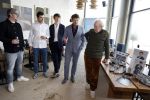 Bloemendaal 7 april 2022
Presentatie schoen van Beau v Erven Dorens in samenwerking met schoenenmerk Rehab. Beau komt al kite surfend aan . Zijn zonen zijn broers en vader zijn ook aanwezig bij strandtent de Republiek.
