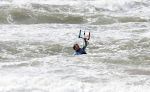 Bloemendaal 7 april 2022
Presentatie schoen van Beau v Erven Dorens in samenwerking met schoenenmerk Rehab. Beau komt al kite surfend aan . Zijn zonen zijn broers en vader zijn ook aanwezig bij strandtent de Republiek.