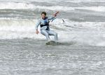 Bloemendaal 7 april 2022
Presentatie schoen van Beau v Erven Dorens in samenwerking met schoenenmerk Rehab. Beau komt al kite surfend aan . Zijn zonen zijn broers en vader zijn ook aanwezig bij strandtent de Republiek.