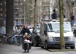 Amsterdam 6 april 2022
Christian Poulsen met zijn. vrouw in de bakfiets rijdend door Amsterdam