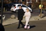 Laren 8 maart 2022
Prinses Beatrix opent een nieuwe gedeelte van het Singer museum in Laren . Prinses Beatrix arriveeert in haar nieuwe verlengde Audi A8 Hybride. Erik de Zwart met zijn vrouw