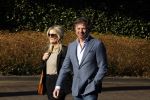 Laren 8 maart 2022
Prinses Beatrix opent een nieuwe gedeelte van het Singer museum in Laren . Prinses Beatrix arriveeert in haar nieuwe verlengde Audi A8 Hybride. Frits Sissing met zijn vrouw