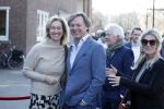Laren 8 maart 2022
Prinses Beatrix opent een nieuwe gedeelte van het Singer museum in Laren . Prinses Beatrix arriveeert in haar nieuwe verlengde Audi A8 Hybride. Frits Sissing met een kennis