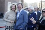 Laren 8 maart 2022
Prinses Beatrix opent een nieuwe gedeelte van het Singer museum in Laren . Prinses Beatrix arriveeert in haar nieuwe verlengde Audi A8 Hybride. Frits Sissing met een kennis