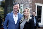 Laren 8 maart 2022
Prinses Beatrix opent een nieuwe gedeelte van het Singer museum in Laren . Prinses Beatrix arriveeert in haar nieuwe verlengde Audi A8 Hybride. Frits Sissing met zijn vrouw