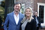 Laren 8 maart 2022
Prinses Beatrix opent een nieuwe gedeelte van het Singer museum in Laren . Prinses Beatrix arriveeert in haar nieuwe verlengde Audi A8 Hybride. Frits Sissing met zijn vrouw