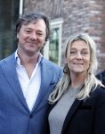 Laren 8 maart 2022
Prinses Beatrix opent een nieuwe gedeelte van het Singer museum in Laren . Prinses Beatrix arriveeert in haar nieuwe verlengde Audi A8 Hybride. Frits Sissing met zijn vrouw