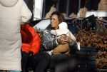Amsterdam 5 maart 2022
Glennis Grace met de baby van Nienke Plas op de cornelis schuytstraat.