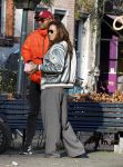 Amsterdam 5 maart 2022
Glennis Grace met de baby van Nienke Plas op de cornelis schuytstraat.