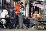 Amsterdam 5 maart 2022
Glennis Grace met de baby van Nienke Plas op de cornelis schuytstraat.