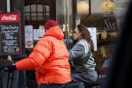 Amsterdam 5 maart 2022
Glennis Grace met de baby van Nienke Plas op de cornelis schuytstraat.