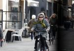 Amsterdam 2 maart 2022
Hanneke Groenteman op de fiets in Amsterdam zuid