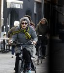 Amsterdam 2 maart 2022
Hanneke Groenteman op de fiets in Amsterdam zuid
