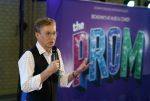 Maarssenbroek 1 maart 2022
Presentatie van Musical the Prom met rollen voor oa Pia Douwes Dennis Willekens Joke de Kruijf Barry Beijer Wieneke Remmers en Rogier Komproe. Hans Cornelissen is de producent.