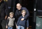 Amsterdam 12 maart 2022
Jaap v Zweden met zijn kleinkinderen aan het winkelen in Amsterdam zuid.