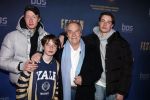 Den Haag 9 maart 2022
Premiere Festen in de koninklijke schouwburg van Den haag. Jules Croiset kwam met zijn kleinkinderen