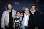 Den Haag 9 maart 2022
Premiere Festen in de koninklijke schouwburg van Den haag. Jules Croiset kwam met zijn kleinkinderen