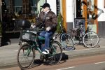Amsterdam 7 maart 2022
Marc Marie Huybregts op de fiets in Amsterdam zuid.