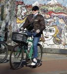 Amsterdam 7 maart 2022
Marc Marie Huybregts op de fiets in Amsterdam zuid.