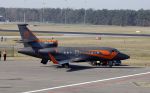 Eindhoven Tilburg 5 maart 2022
Max Verstappen zijn familie en manager Raymond Vermeulen landen met de private Jet van Max op eindhoven Airport . Ze kwamen van ibiza waar ze de verjaardag van Jos Verstappen (50) hebben gevierd. Max had daarna een afspraak in Tilburg.