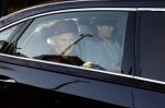 Laren 8 maart 2022
Prinses Beatrix opent een nieuwe gedeelte van het Singer museum in Laren . Prinses Beatrix arriveeert in haar nieuwe verlengde Audi A8 Hybride.
