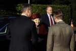 Laren 8 maart 2022
Prinses Beatrix opent een nieuwe gedeelte van het Singer museum in Laren . Prinses Beatrix arriveeert in haar nieuwe verlengde Audi A8 Hybride.