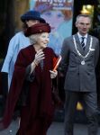 Laren 8 maart 2022
Prinses Beatrix opent een nieuwe gedeelte van het Singer museum in Laren . Prinses Beatrix arriveeert in haar nieuwe verlengde Audi A8 Hybride.