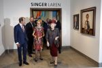 Laren 8 maart 2022
Prinses Beatrix opent een nieuwe gedeelte van het Singer museum in Laren . Prinses Beatrix arriveeert in haar nieuwe verlengde Audi A8 Hybride. prinses Beatrix wordt rond geleid door Els Blokker