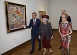 Laren 8 maart 2022
Prinses Beatrix opent een nieuwe gedeelte van het Singer museum in Laren . Prinses Beatrix arriveeert in haar nieuwe verlengde Audi A8 Hybride. prinses Beatrix wordt rond geleid door Els Blokker