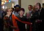 Laren 8 maart 2022
Prinses Beatrix opent een nieuwe gedeelte van het Singer museum in Laren . Prinses Beatrix arriveeert in haar nieuwe verlengde Audi A8 Hybride. prinses Beatrix wordt rond geleid door Els Blokker
