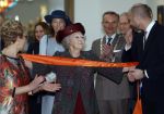 Laren 8 maart 2022
Prinses Beatrix opent een nieuwe gedeelte van het Singer museum in Laren . Prinses Beatrix arriveeert in haar nieuwe verlengde Audi A8 Hybride. prinses Beatrix wordt rond geleid door Els Blokker