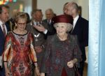 Laren 8 maart 2022
Prinses Beatrix opent een nieuwe gedeelte van het Singer museum in Laren . Prinses Beatrix arriveeert in haar nieuwe verlengde Audi A8 Hybride. prinses Beatrix wordt rond geleid door Els Blokker