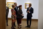 Laren 8 maart 2022
Prinses Beatrix opent een nieuwe gedeelte van het Singer museum in Laren . Prinses Beatrix arriveeert in haar nieuwe verlengde Audi A8 Hybride. prinses Beatrix wordt rond geleid door Els Blokker
