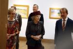 Laren 8 maart 2022
Prinses Beatrix opent een nieuwe gedeelte van het Singer museum in Laren . Prinses Beatrix arriveeert in haar nieuwe verlengde Audi A8 Hybride. prinses Beatrix wordt rond geleid door Els Blokker