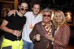 Amsterdam 4 april 2022
Presentatie toppers in de arena.
Aanwezig oa Jan Smit Jeroen v d Boom  en Rene Froger.
Natasja Froger was er ook samen met haar zoons Maxim en Didier . Ook hun kleindochter was aanwezig .