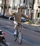 Amsterdam 10 maart 2022
Selwyn Senatori op zijn fiets in Amsterdam zuid
