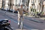 Amsterdam 10 maart 2022
Selwyn Senatori op zijn fiets in Amsterdam zuid