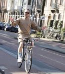 Amsterdam 10 maart 2022
Selwyn Senatori op zijn fiets in Amsterdam zuid
