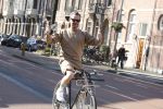 Amsterdam 10 maart 2022
Selwyn Senatori op zijn fiets in Amsterdam zuid
