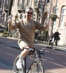 Amsterdam 10 maart 2022
Selwyn Senatori op zijn fiets in Amsterdam zuid