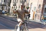 Amsterdam 10 maart 2022
Selwyn Senatori op zijn fiets in Amsterdam zuid