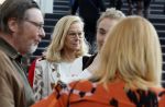 Amsterdam 3 april 2022
Sigrid Kaag en haar man Anis al-Qaq samen bij premiere Nationaal Ballet in de stopera.