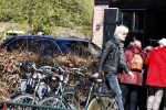 Laren 2 april 2023
Ad Visser loopt naar zijn huis / appartement in het centrum van Laren .