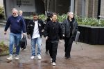 Hilversum 6 april 2023
Andre Hazes verlaat het pand van talpa/radio538 met Djarno Hofland Riccardo Klaverdijk Jaap Hilhorst en documentairemaakster Cheeru Mampaey.
Hij staat Aran Bade van RTL Boulevard te woord.