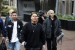Hilversum 6 april 2023
Andre Hazes verlaat het pand van talpa/radio538 met Djarno Hofland Riccardo Klaverdijk Jaap Hilhorst en documentairemaakster Cheeru Mampaey.
Hij staat Aran Bade van RTL Boulevard te woord.