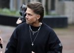 Hilversum 6 april 2023
Andre Hazes verlaat het pand van talpa/radio538 met Djarno Hofland Riccardo Klaverdijk Jaap Hilhorst en documentairemaakster Cheeru Mampaey.
Hij staat Aran Bade van RTL Boulevard te woord.