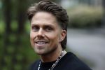 Hilversum 6 april 2023
Andre Hazes verlaat het pand van talpa/radio538 met Djarno Hofland Riccardo Klaverdijk Jaap Hilhorst en documentairemaakster Cheeru Mampaey.
Hij staat Aran Bade van RTL Boulevard te woord.