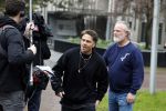 Hilversum 6 april 2023
Andre Hazes verlaat het pand van talpa/radio538 met Djarno Hofland Riccardo Klaverdijk Jaap Hilhorst en documentairemaakster Cheeru Mampaey.
Hij staat Aran Bade van RTL Boulevard te woord.