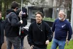 Hilversum 6 april 2023
Andre Hazes verlaat het pand van talpa/radio538 met Djarno Hofland Riccardo Klaverdijk Jaap Hilhorst en documentairemaakster Cheeru Mampaey.
Hij staat Aran Bade van RTL Boulevard te woord.