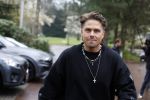 Hilversum 6 april 2023
Andre Hazes verlaat het pand van talpa/radio538 met Djarno Hofland Riccardo Klaverdijk Jaap Hilhorst en documentairemaakster Cheeru Mampaey.
Hij staat Aran Bade van RTL Boulevard te woord.